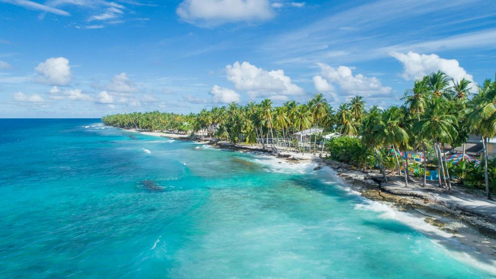 Tropical beach-4486fae0716a482e8677776e0f18b4f8.jpg Tropical beach